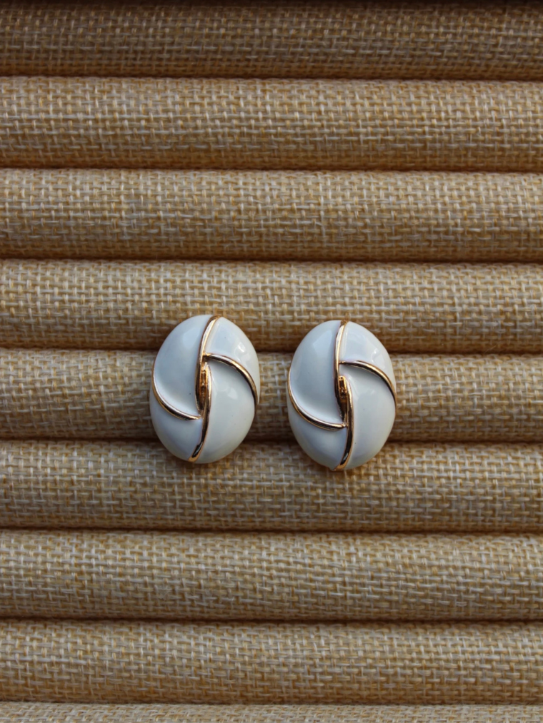 Vintage White earrings