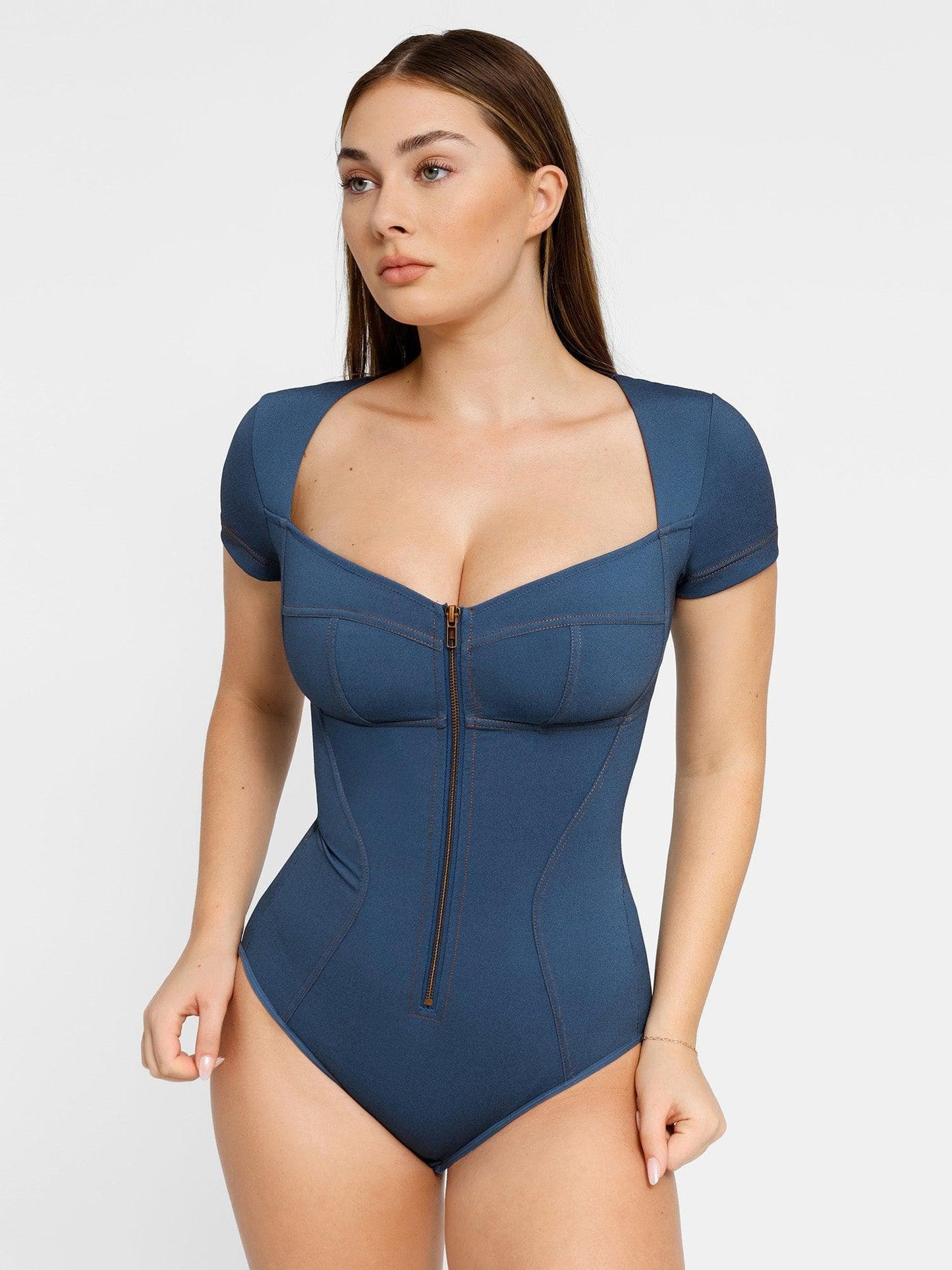 Der Shapewear Bodysuit Denim V-Ausschnitt Kurzarm