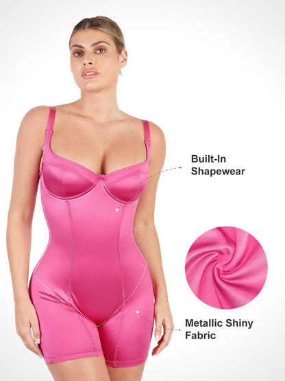 Der Shapewear-Strampler Metallic Shiny Einteiler Mitte Oberschenkel