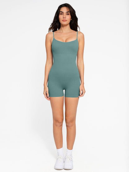 Das nahtlose gerippte Shapewear-Oberteil
