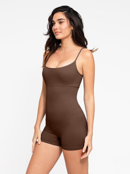 Das nahtlose gerippte Shapewear-Oberteil