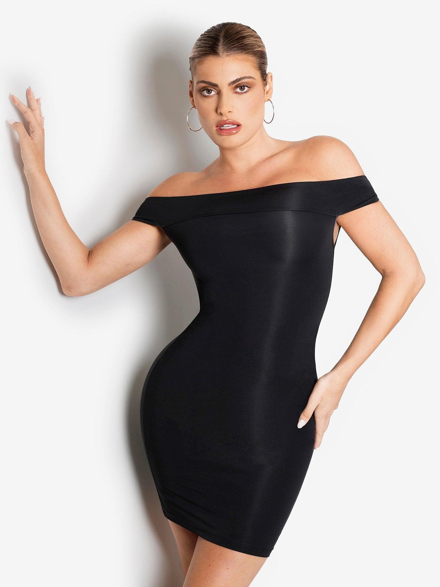 The Shapewear Dresses Crew Neck Sleeveless Midi