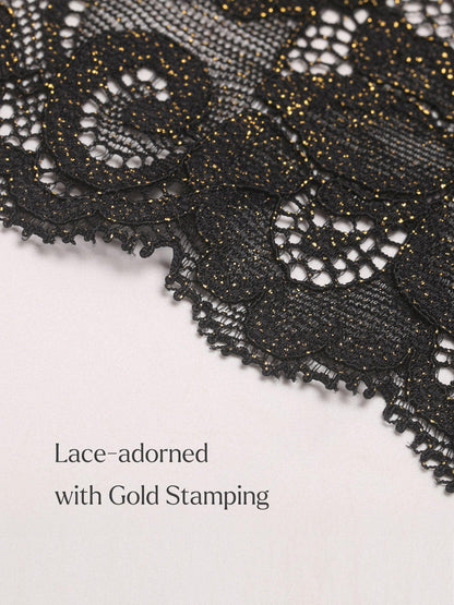 Le corset en dentelle Shapewear ou la jupe fendue