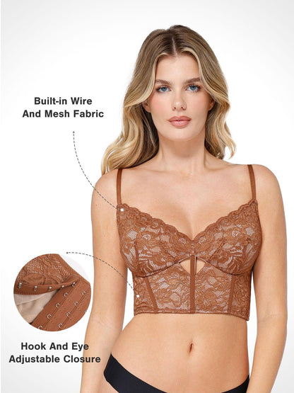 Le corset en dentelle Shapewear ou la jupe fendue