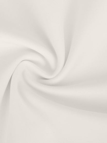 Le corset en dentelle Shapewear ou la jupe fendue